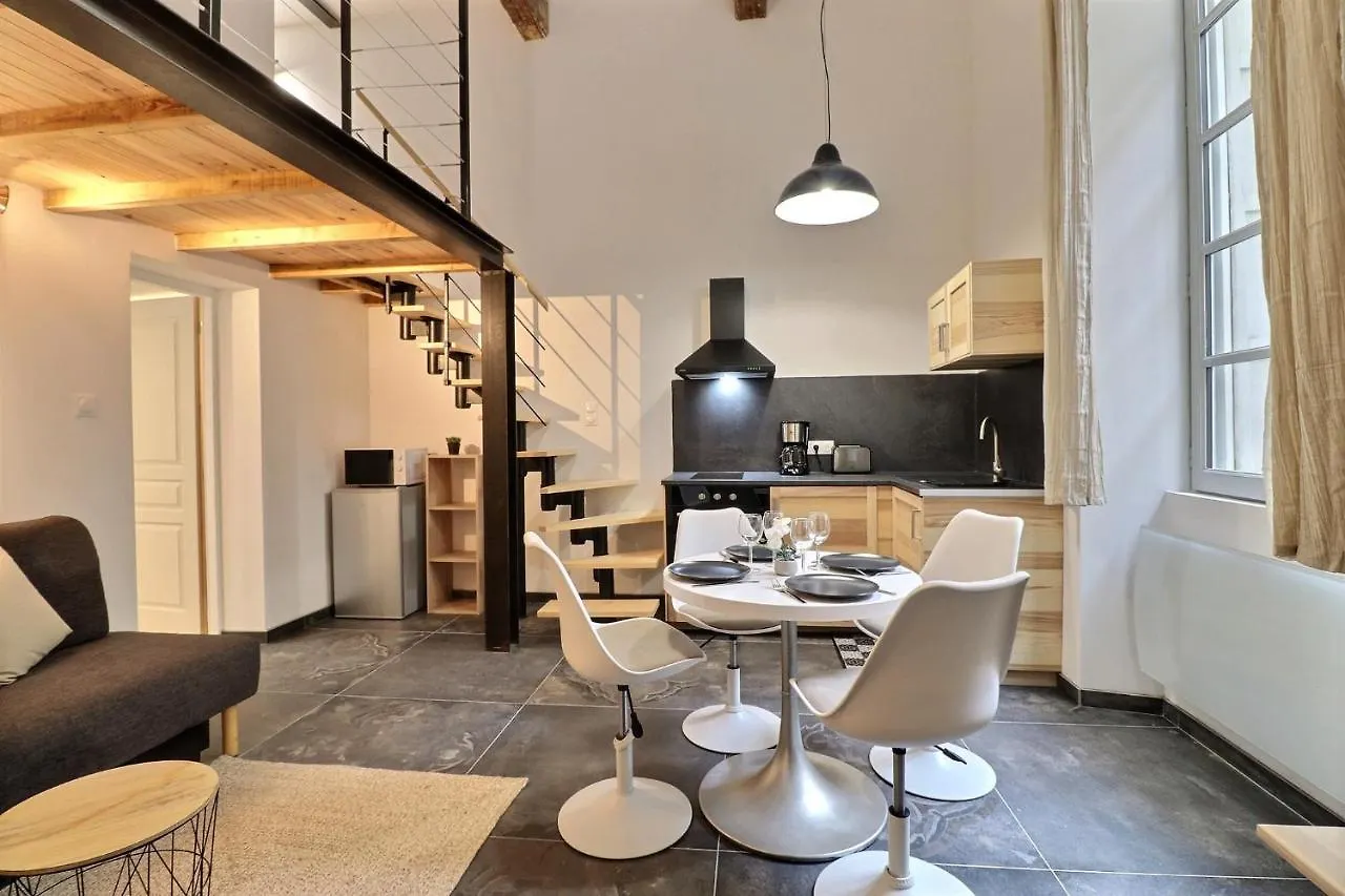 L'Appart Magnifique 40m2 idéalement situé au coeur des Remparts Aviñón