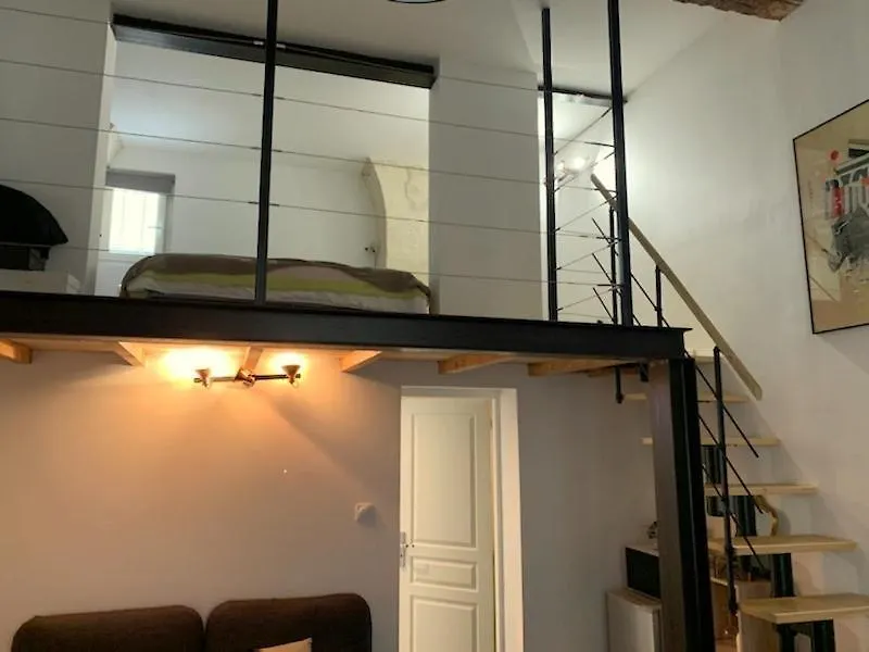 L'Appart Magnifique 40m2 idéalement situé au coeur des Remparts Aviñón Francia